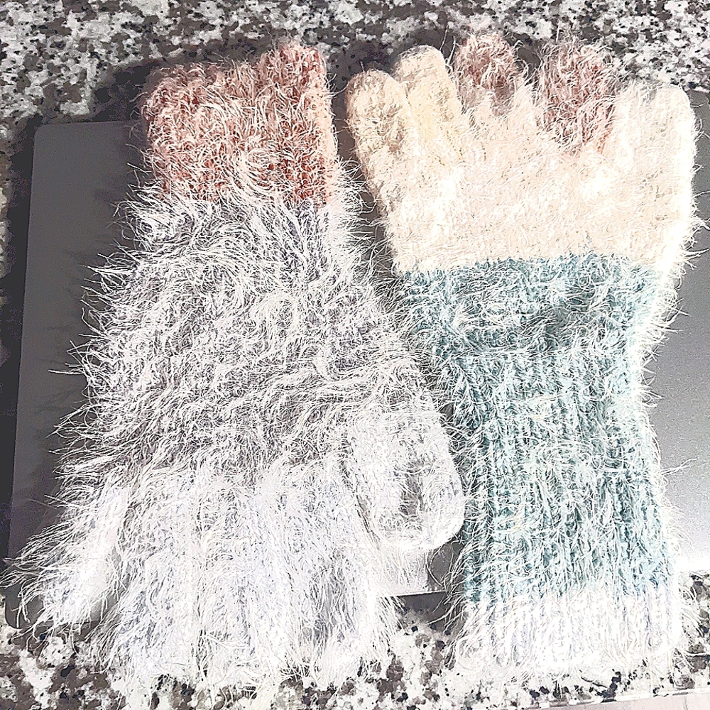 Women's Handmade Gloves